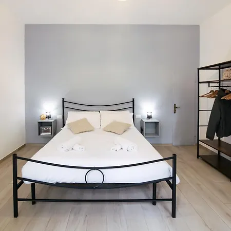 Appartement Likehome Mentessi - 1 4 Persone Ferrare